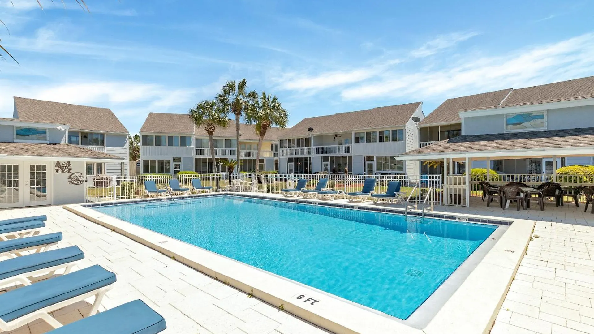 Sandpiper Cove 1082- By Holiday Isle Properties Destin
