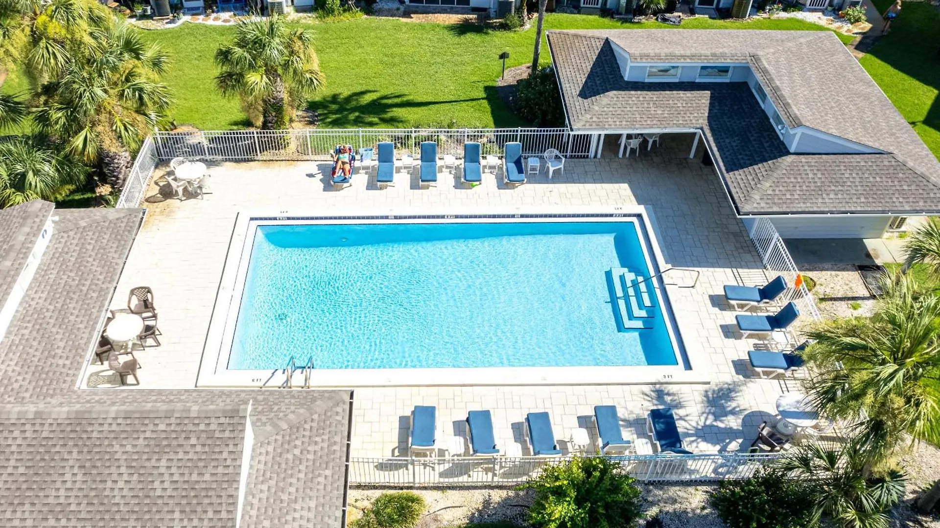 Sandpiper Cove 1082- By Holiday Isle Properties Destin Apartment